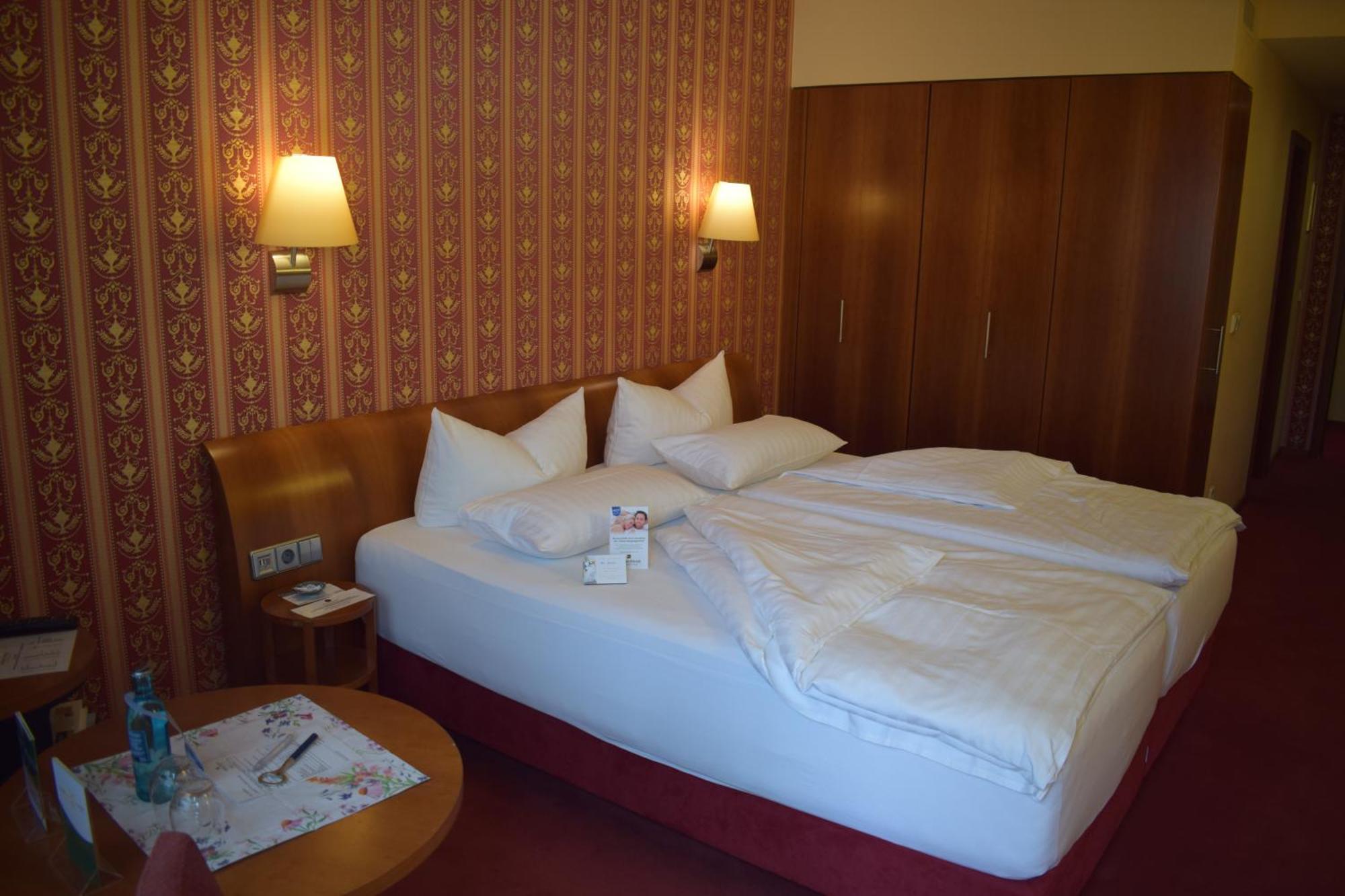 Akzent Hotel Goldner Hirsch Kamenz Extérieur photo