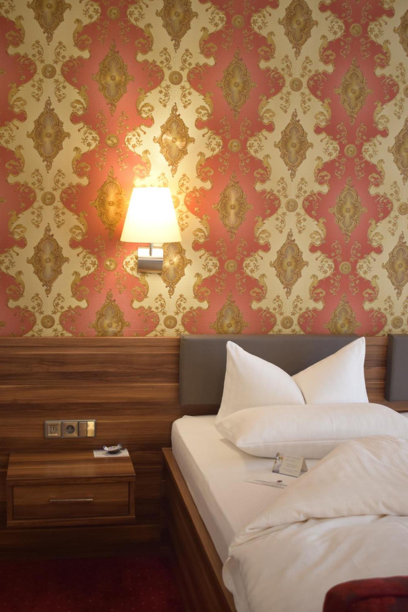 Akzent Hotel Goldner Hirsch Kamenz Extérieur photo