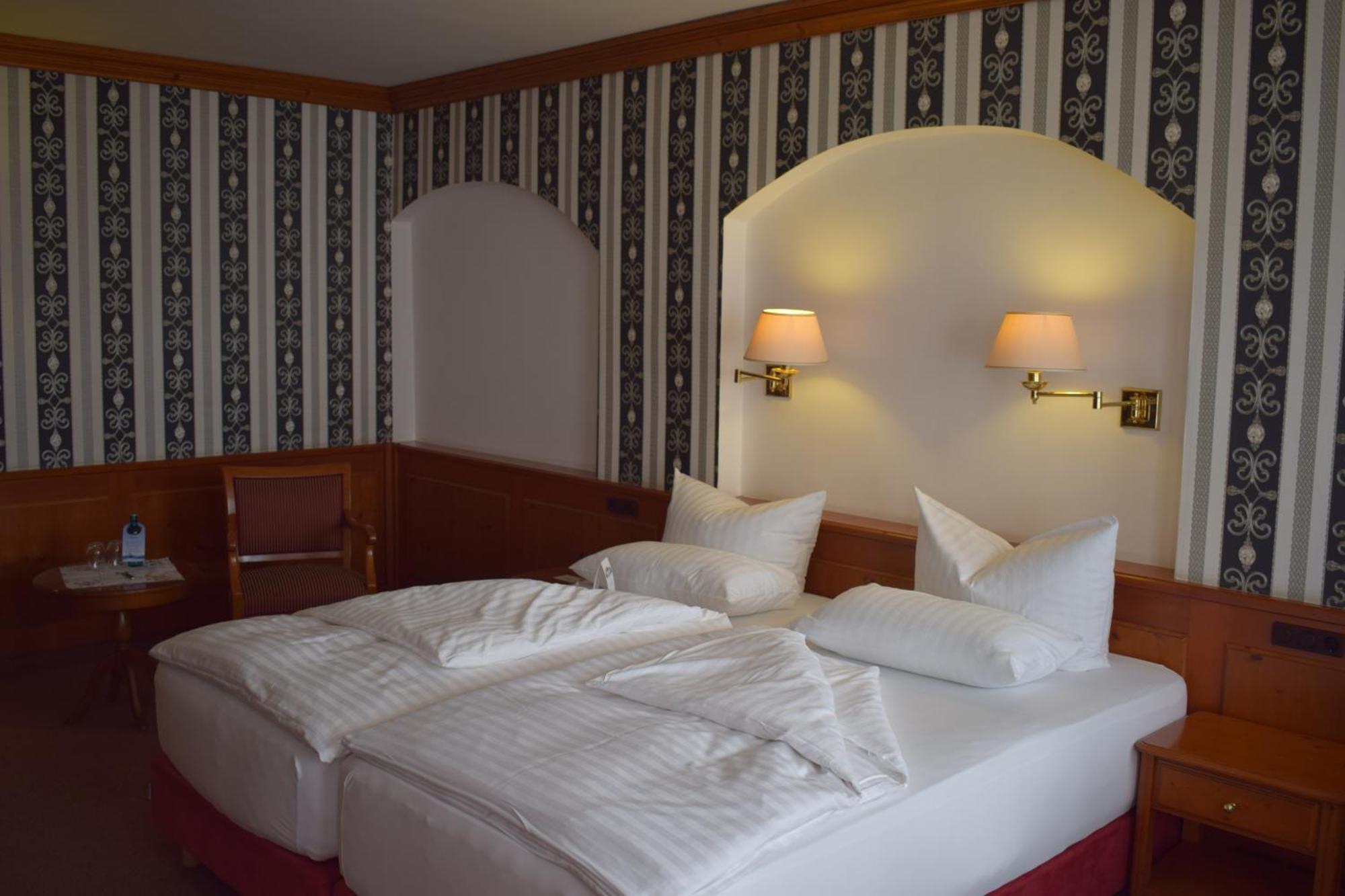 Akzent Hotel Goldner Hirsch Kamenz Extérieur photo