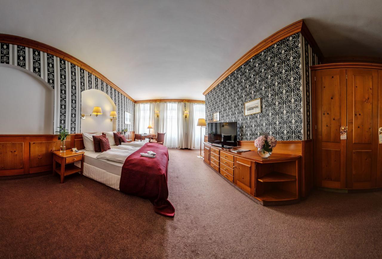 Akzent Hotel Goldner Hirsch Kamenz Extérieur photo